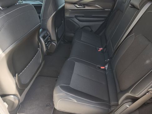 New 2026 Jeep Grand Cherokee Laredo image 26