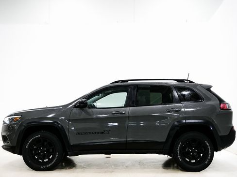 Used 2022 Jeep Cherokee Latitude w/ Sun & Sound Group image 6