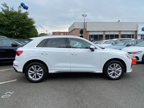 Used 2023 Audi Q3 2.0T Premium w/ Convenience Package AWD/4WD image 2