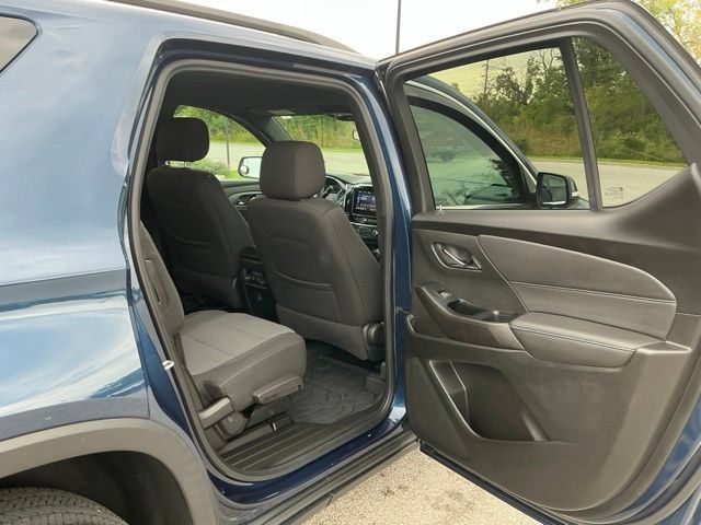 Used 2023 Chevrolet Traverse LT w/ LPO, Floor Liner Package AWD/4WD image 18