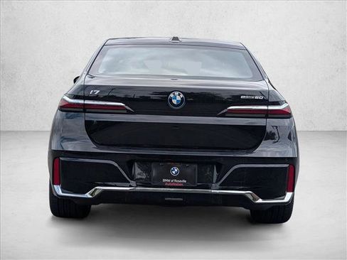 New 2026 BMW i7 M70 w/ M Sport Package RWD image 8
