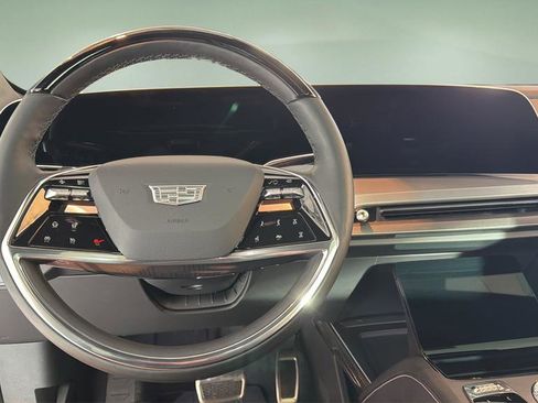 Certified 2026 Cadillac Vistiq Sport w/ LPO, Floor Liner Package image 37