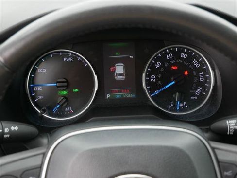 Certified 2022 Toyota RAV4 XLE Premium AWD/4WD image 25