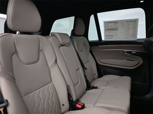 New 2026 Volvo XC90 B6 Plus w/ Protection Package Premier image 33