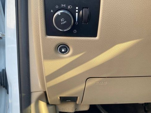 Used 2017 Jeep Grand Cherokee Limited AWD/4WD image 29