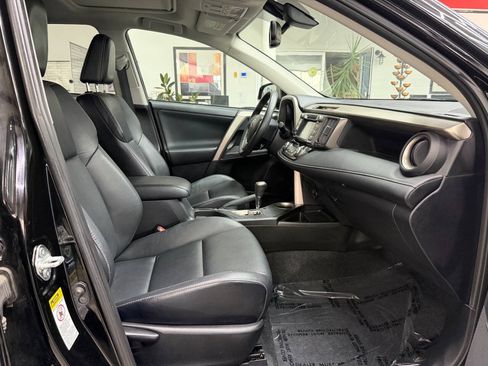 Used 2014 Toyota RAV4 Limited w/ Technology Package AWD/4WD image 19