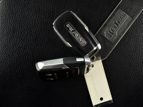 Used 2022 RAM 2500 Big Horn image 37