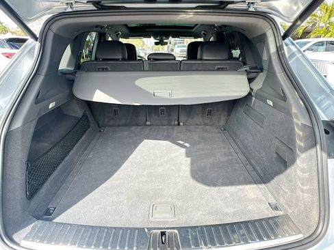 Used 2019 Porsche Cayenne Base image 29