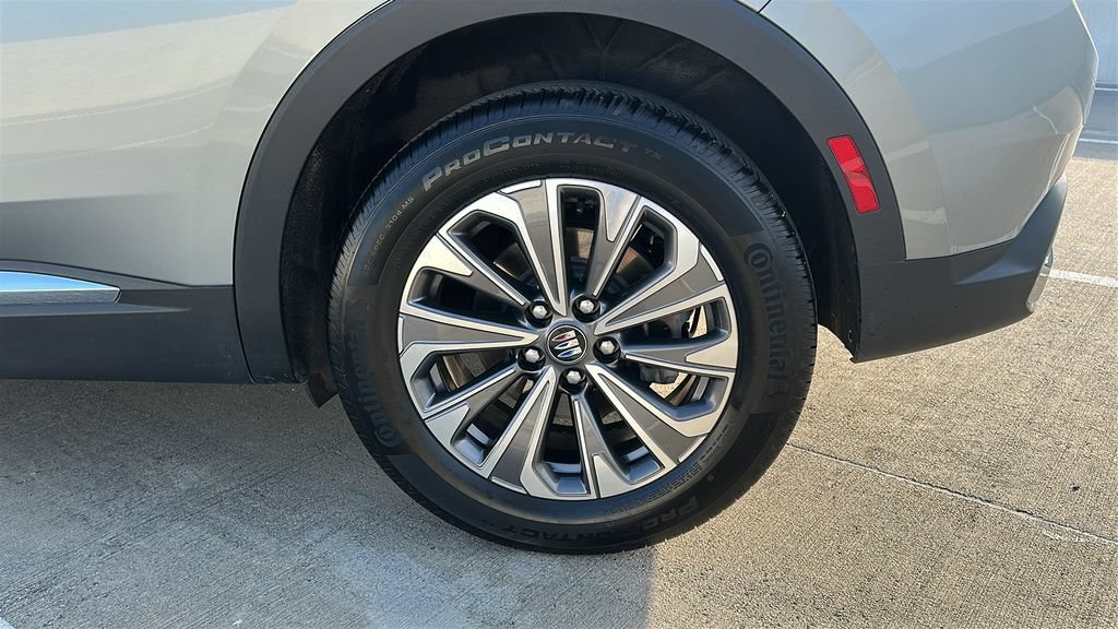 Used 2024 Buick Envision Preferred AWD/4WD image 18