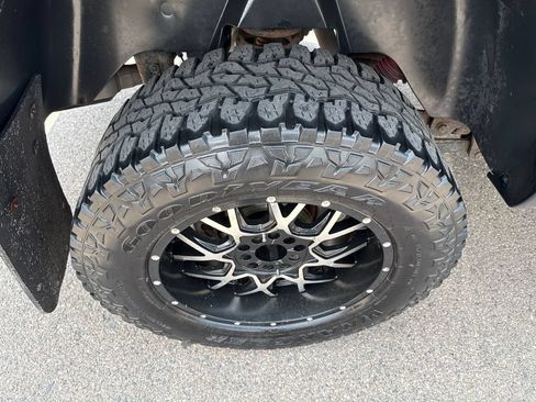 Used 2014 RAM 1500 Laramie AWD/4WD image 29