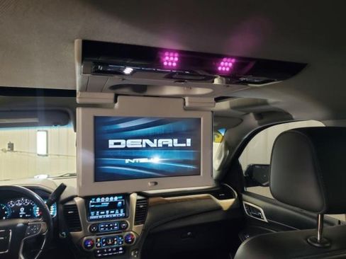Used 2020 GMC Yukon Denali w/ Denali Ultimate Package AWD/4WD image 12