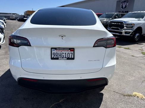 Used 2022 Tesla Model Y Long Range AWD/4WD image 24