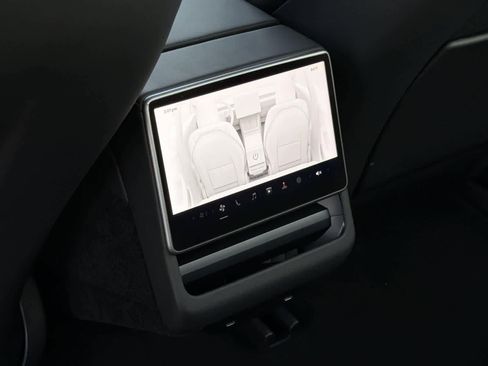 Used 2025 Tesla Model 3 Long Range image 30