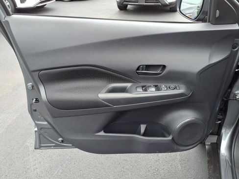 New 2025 Nissan Kicks Play S image 8
