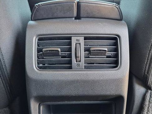 Used 2024 Nissan Rogue S AWD/4WD image 16