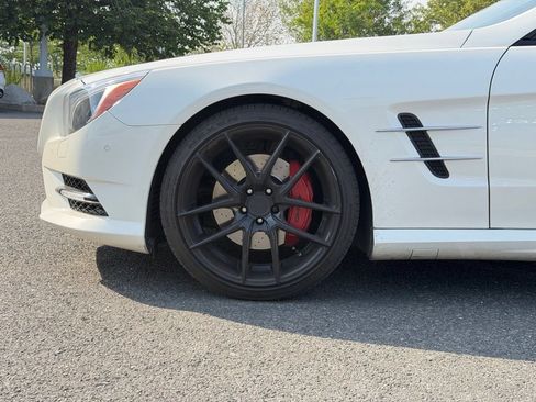 Used 2014 Mercedes-Benz SL 550 image 8
