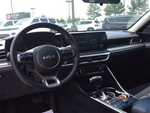 Used 2022 Kia K5 LXS FWD image 16