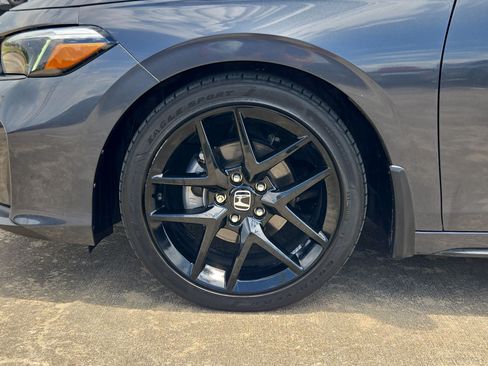 Used 2025 Honda Civic Sport image 11
