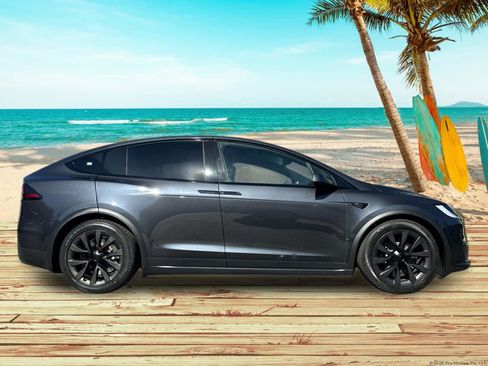 Used 2024 Tesla Model X AWD/4WD image 7