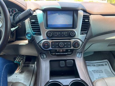 Used 2019 Chevrolet Tahoe LT w/ Luxury Package RWD image 14
