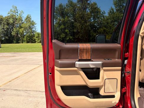 Used 2018 Ford F150 Lariat w/ Equipment Group 502A Luxury AWD/4WD image 13