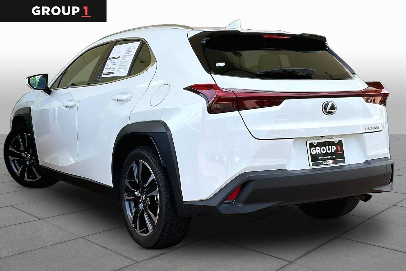 Certified 2026 Lexus UX 300h FWD image 9