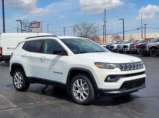 Used 2022 Jeep Compass Latitude video 1