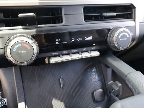 Used 2026 Toyota 4Runner SR5 AWD/4WD image 22