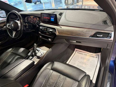 Used 2019 BMW M550i xDrive w/ Premium Package 2 image 71