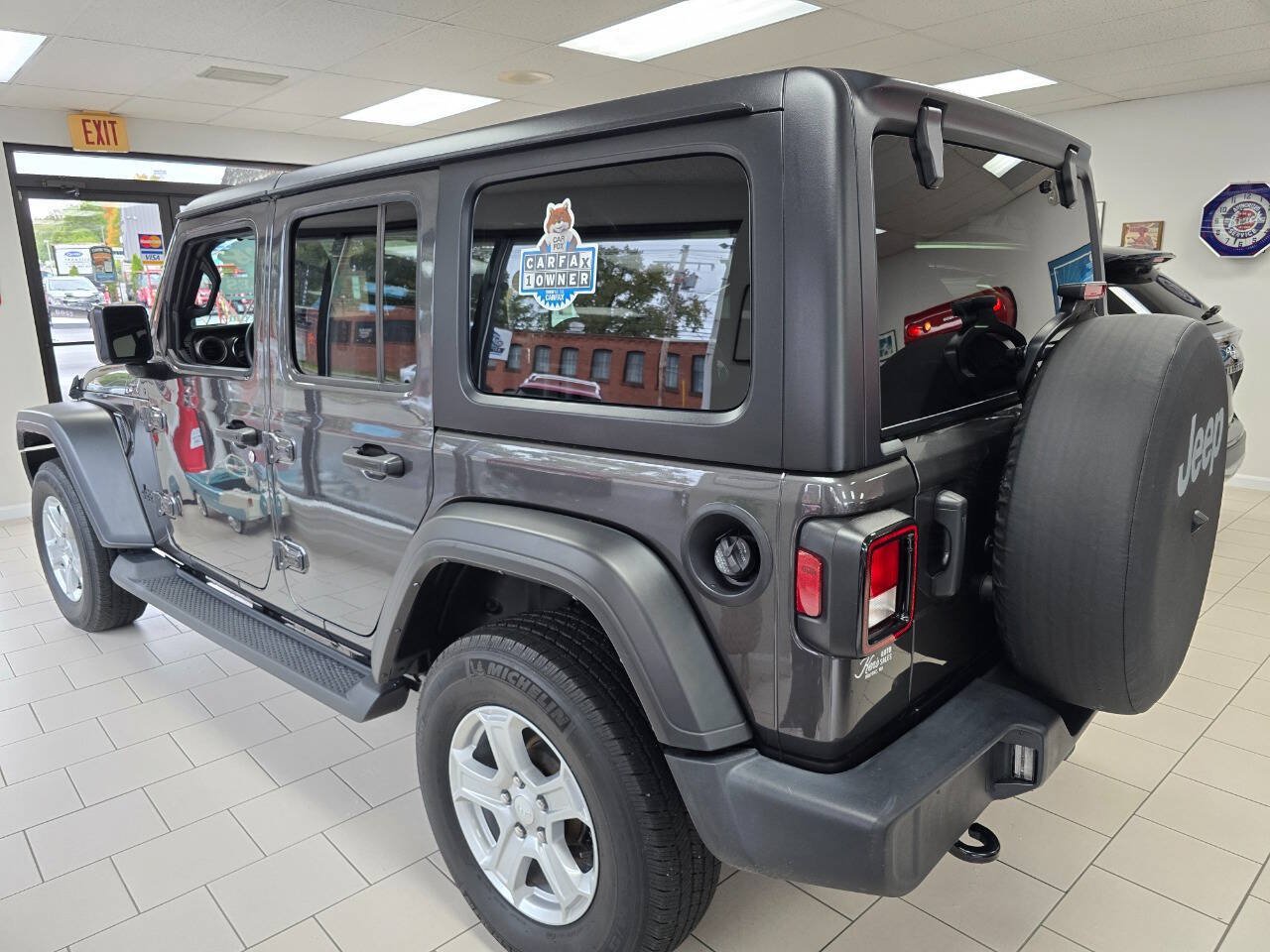 Used 2022 Jeep Wrangler Unlimited Sport AWD/4WD image 8