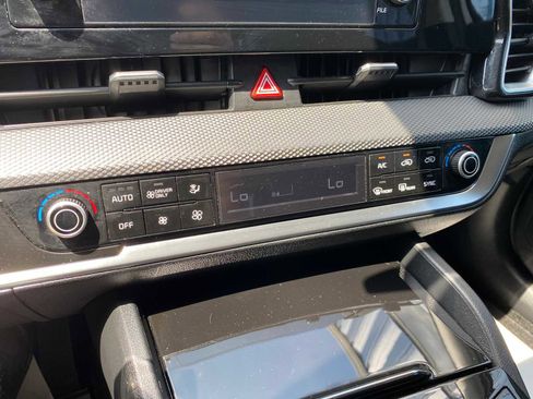 Used 2023 Kia Sportage LX image 23