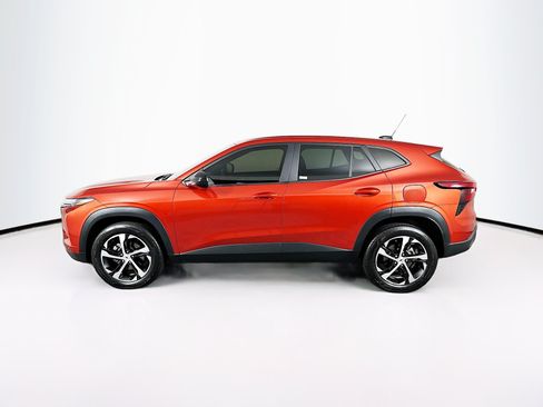 Used 2024 Chevrolet Trax RS FWD image 4