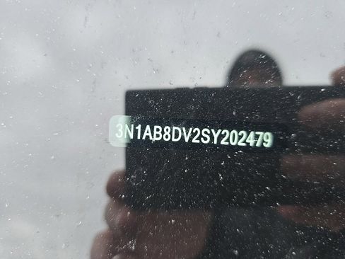 Used 2025 Nissan Sentra SR image 6