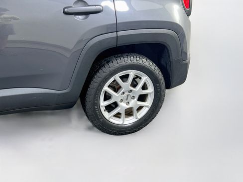 Used 2022 Jeep Renegade Latitude w/ Convenience Group AWD/4WD image 30