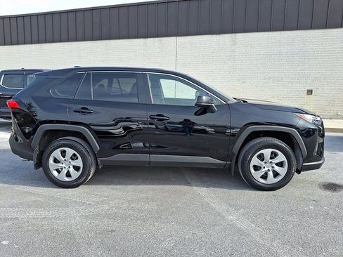 Used 2023 Toyota RAV4 LE image 7