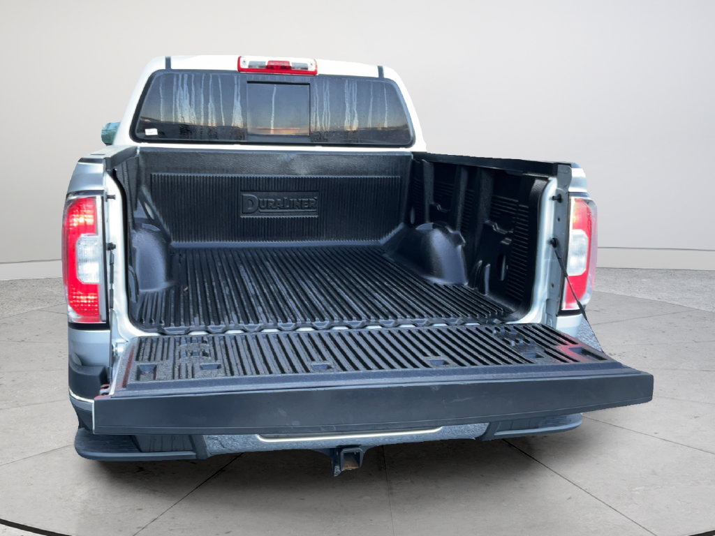 Used 2020 GMC Canyon SLE w/ SLE Convenience Package RWD image 18