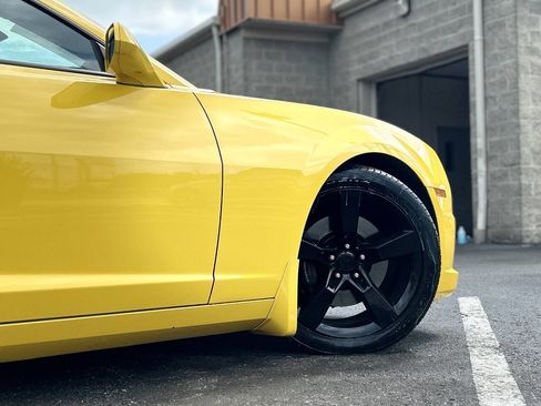 Used 2010 Chevrolet Camaro SS w/ RS Package RWD image 4