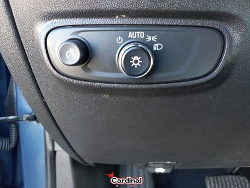 Used 2024 Chevrolet Equinox LS w/ LS Convenience Package image 29