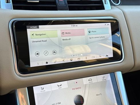 Used 2020 Land Rover Range Rover Sport SE image 25