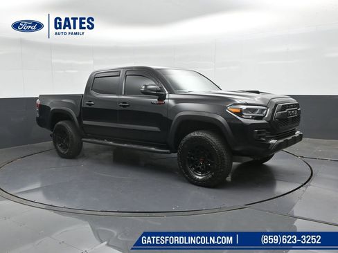 Used 2021 Toyota Tacoma TRD Pro AWD/4WD image 4