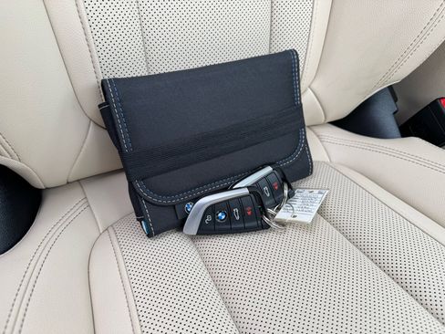 Used 2023 BMW 330i xDrive Sedan w/ Premium Package image 46