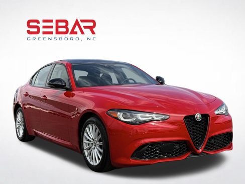 Used 2024 Alfa Romeo Giulia Sprint RWD image 9