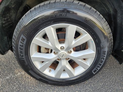 Used 2014 Nissan Murano S image 38