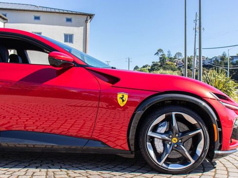 Used 2024 Ferrari Purosangue AWD/4WD image 16