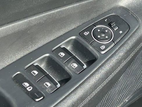 Used 2022 Hyundai Santa Fe SEL w/ Convenience Package FWD image 27