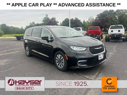 Used 2024 Chrysler Pacifica Limited