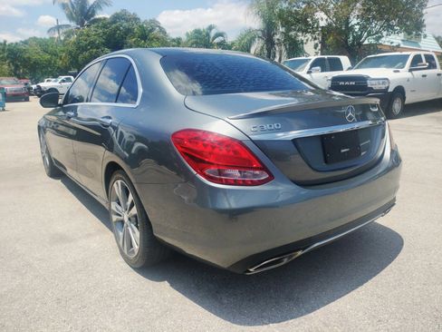Used 2017 Mercedes-Benz C 300 Sedan image 5