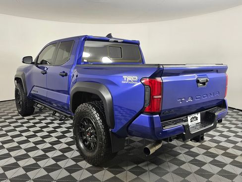 Used 2024 Toyota Tacoma TRD Off-Road w/ TRD Off Road Upgrade Package image 5