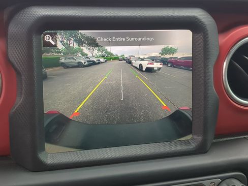 Used 2020 Jeep Gladiator Rubicon AWD/4WD image 25