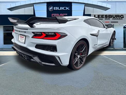 Used 2023 Chevrolet Corvette Z06 w/ Z07 Performance Package RWD image 7